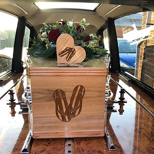 Flipflop engraving on casket