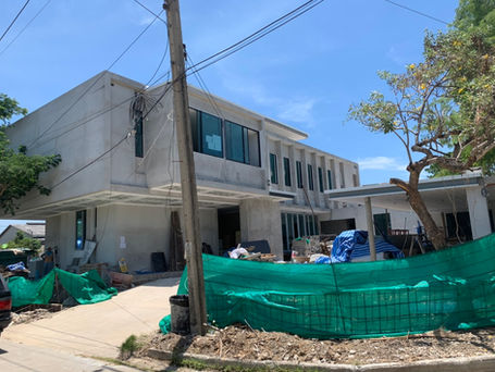 ผลงานติดตั้งประตูอลูมิเนียม หน้าต่างอลูมิเนียม บ้านหรู YT House โครงการหมู่บ้านวินด์มิลล์พาร์ค