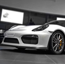 Porsche Cayman GT4