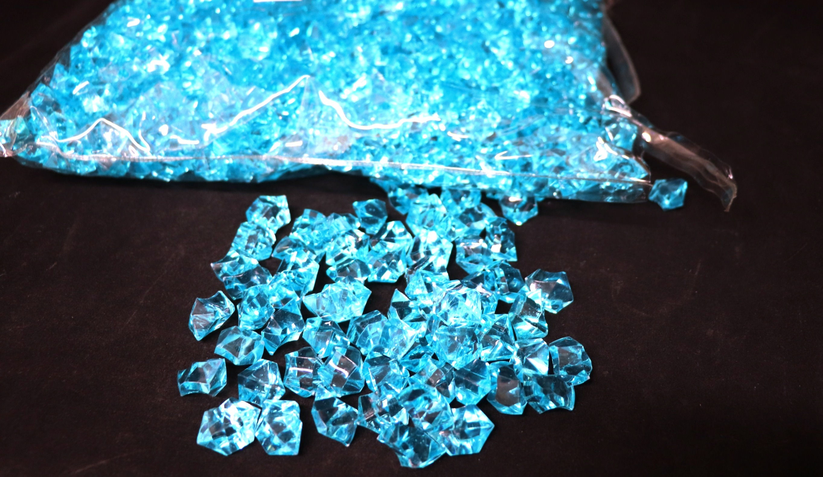 2k Acrylic Lucky Stone Blue