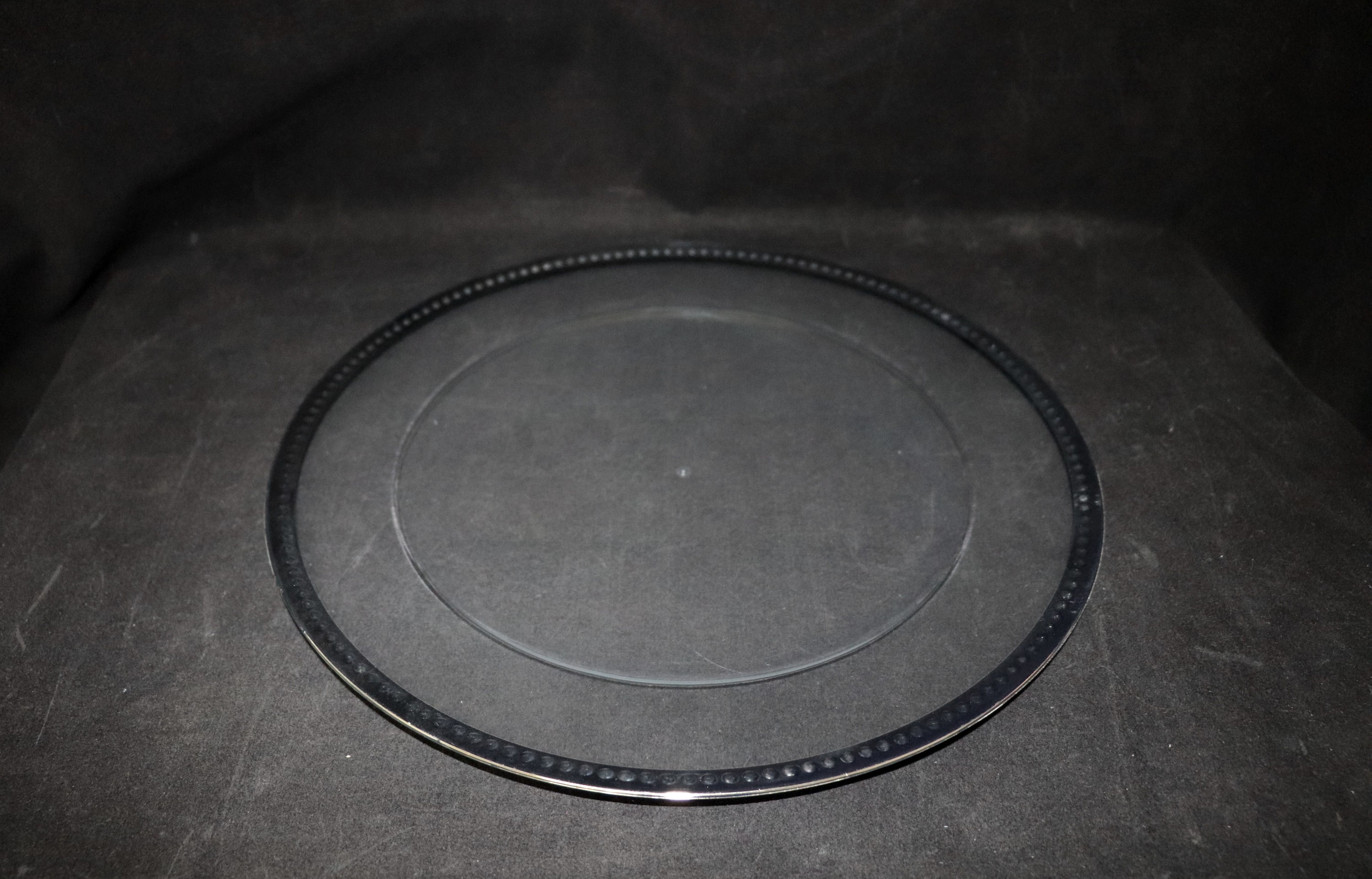 Plastic Dotted Charger plate 13"