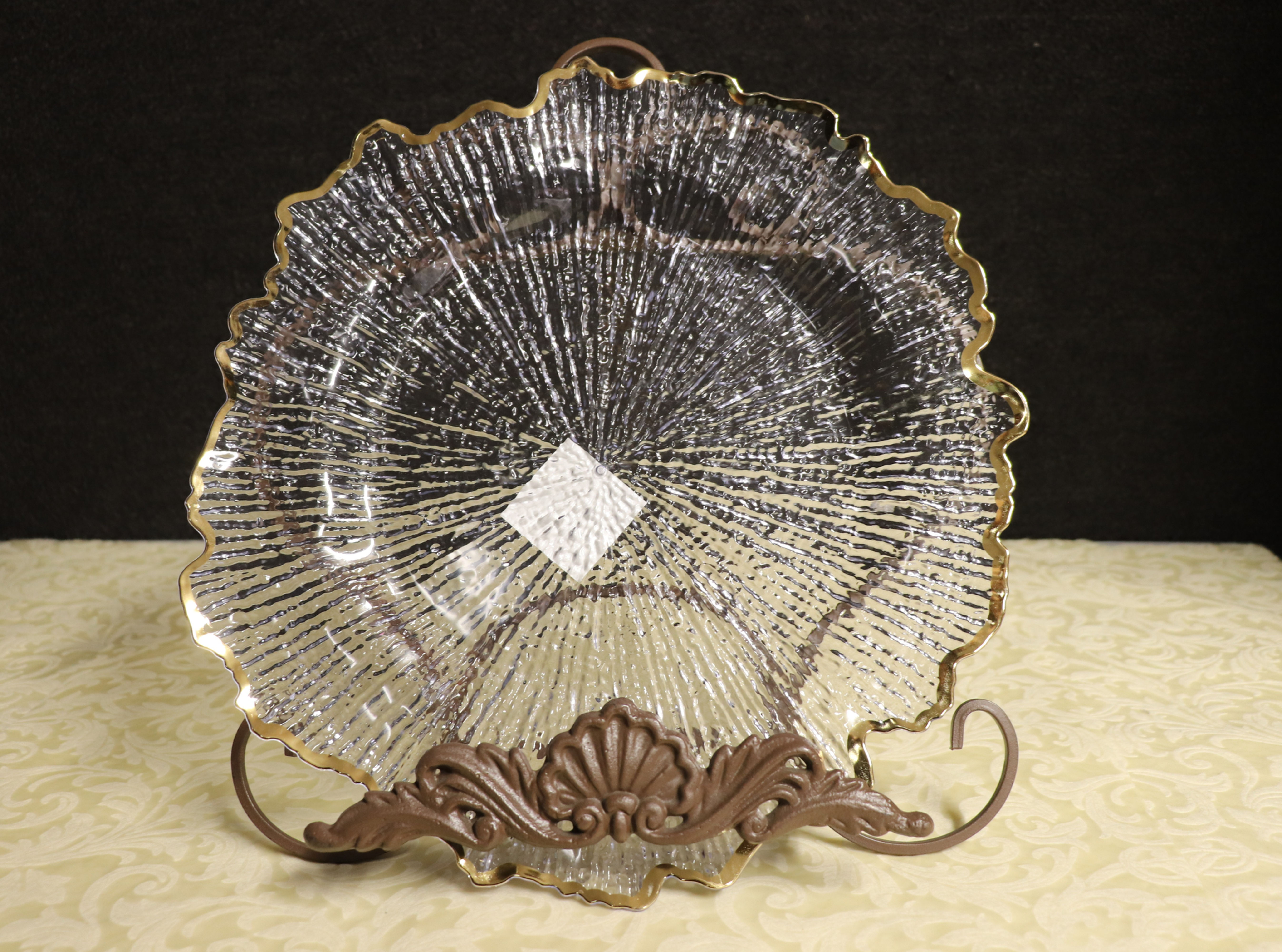 Reef Plastic Charger Plate 13"