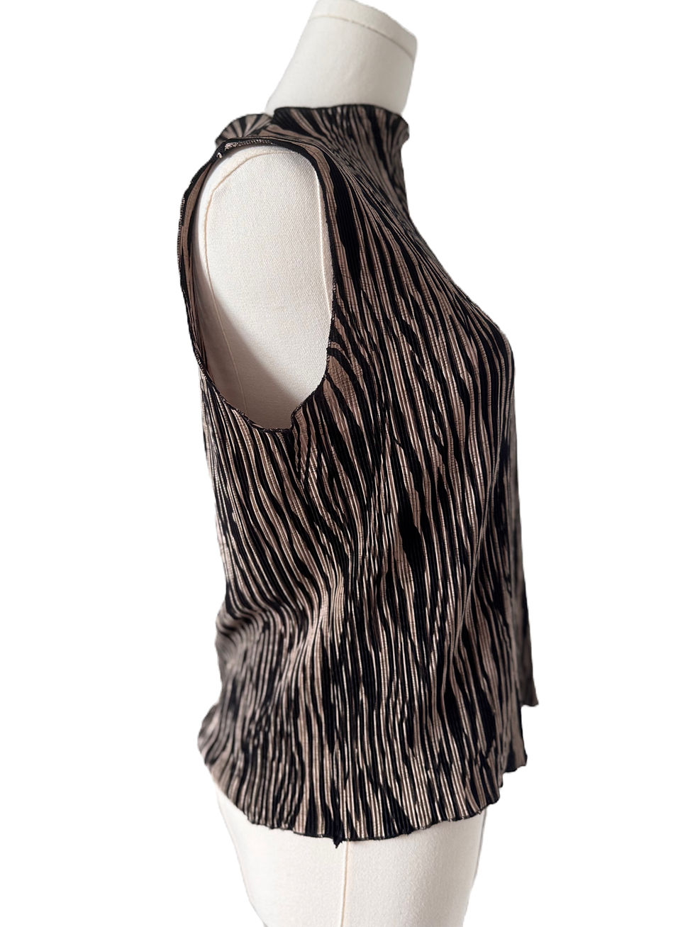 Thumbnail: Sleeveless High-Neck Zebra Print Top