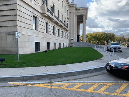 Manitoba Legislative Bldg Front Lawn