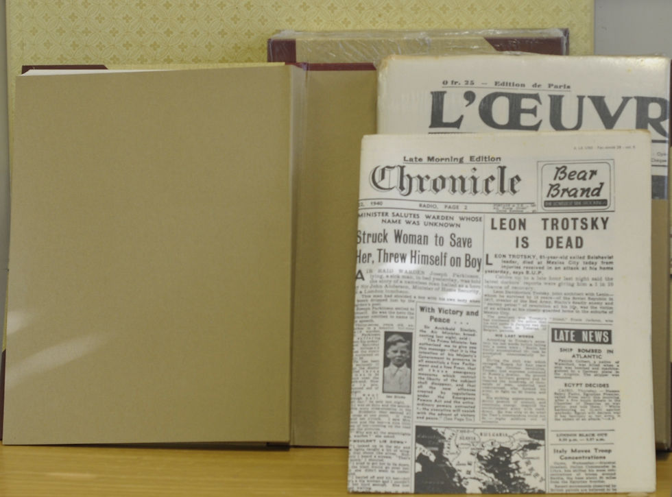 Miniature : A LA UNE Fascicules + Fac-similes 10 volumes