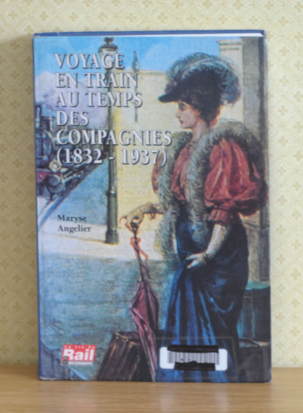 LE COSTUMES POPULAIRE PROVENCALE