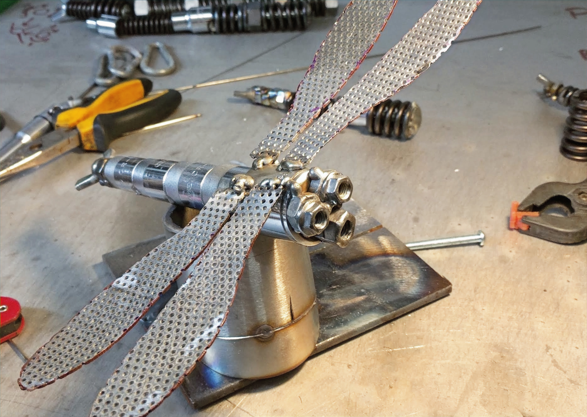 Dragonfly Mini Bad Boys sculpture