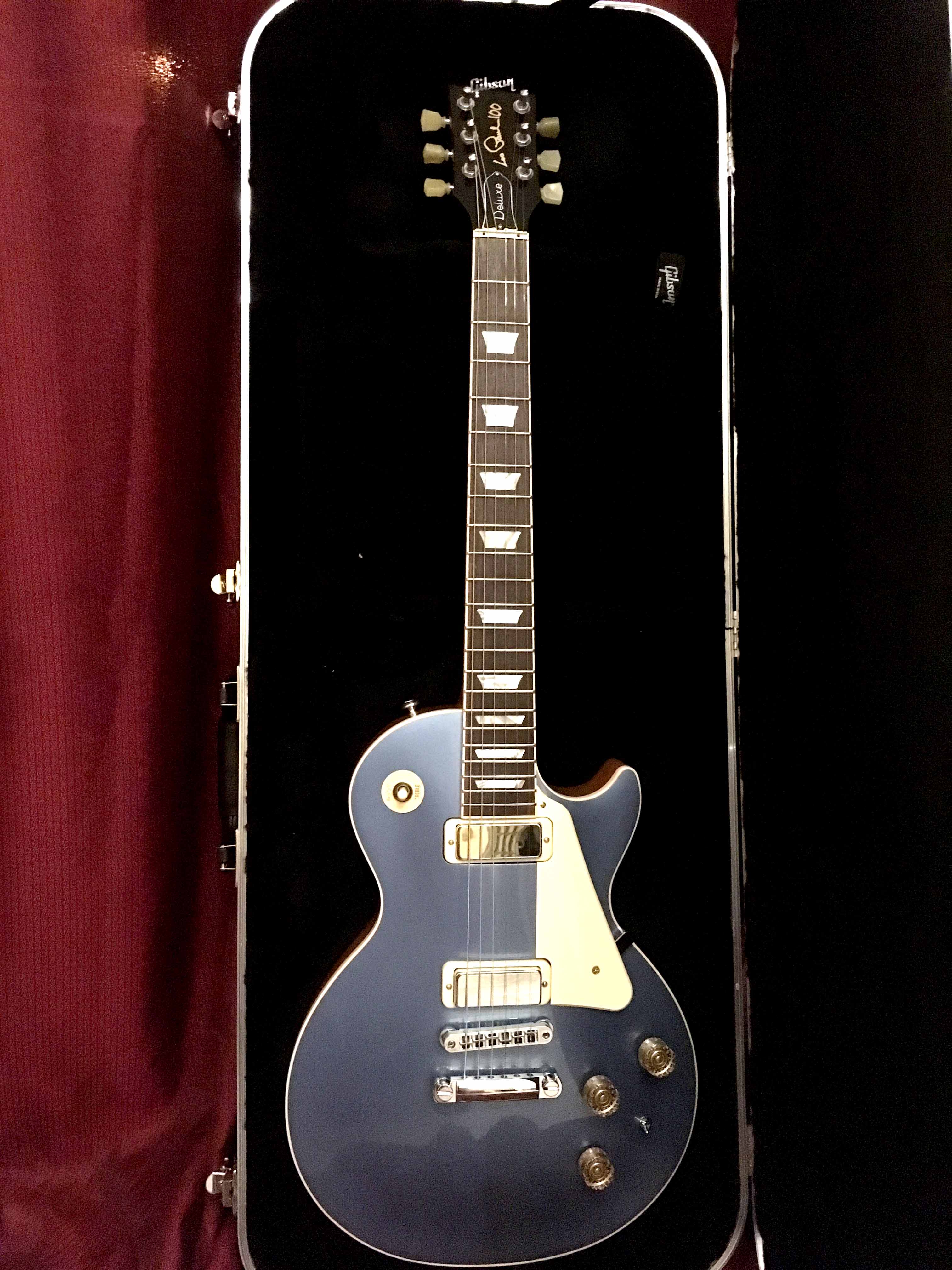 GIBSON Les Paul DELUXE