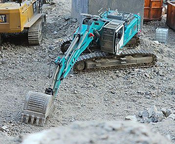 LIEBHERR R960 demolition Knepper.jpg