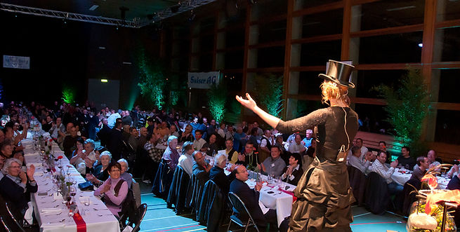 Zauberer Zauberkünstler Zauberin buchen