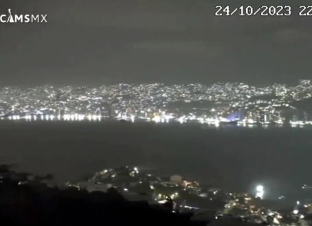 Huracán Otis: CFE despliega personal y equipo en Guerrero para atender afectaciones