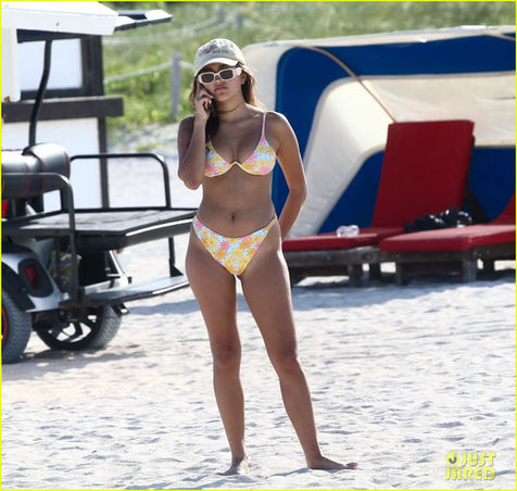 alisha-boe-maia-reficco-more-hit-the-beach-on-day-off-37.jpg