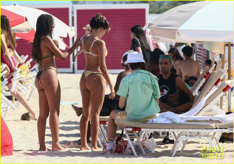 alisha-boe-maia-reficco-more-hit-the-beach-on-day-off-69.jpg