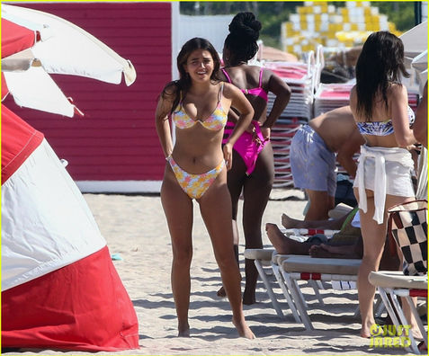 alisha-boe-maia-reficco-more-hit-the-beach-on-day-off-21.jpg