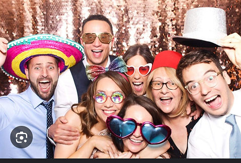 Photo Booth Rental NYC - Capture ur Smile Photobooth