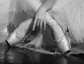 MÃOS E SAPATILHA DE BALÉ_CHICO.jpg