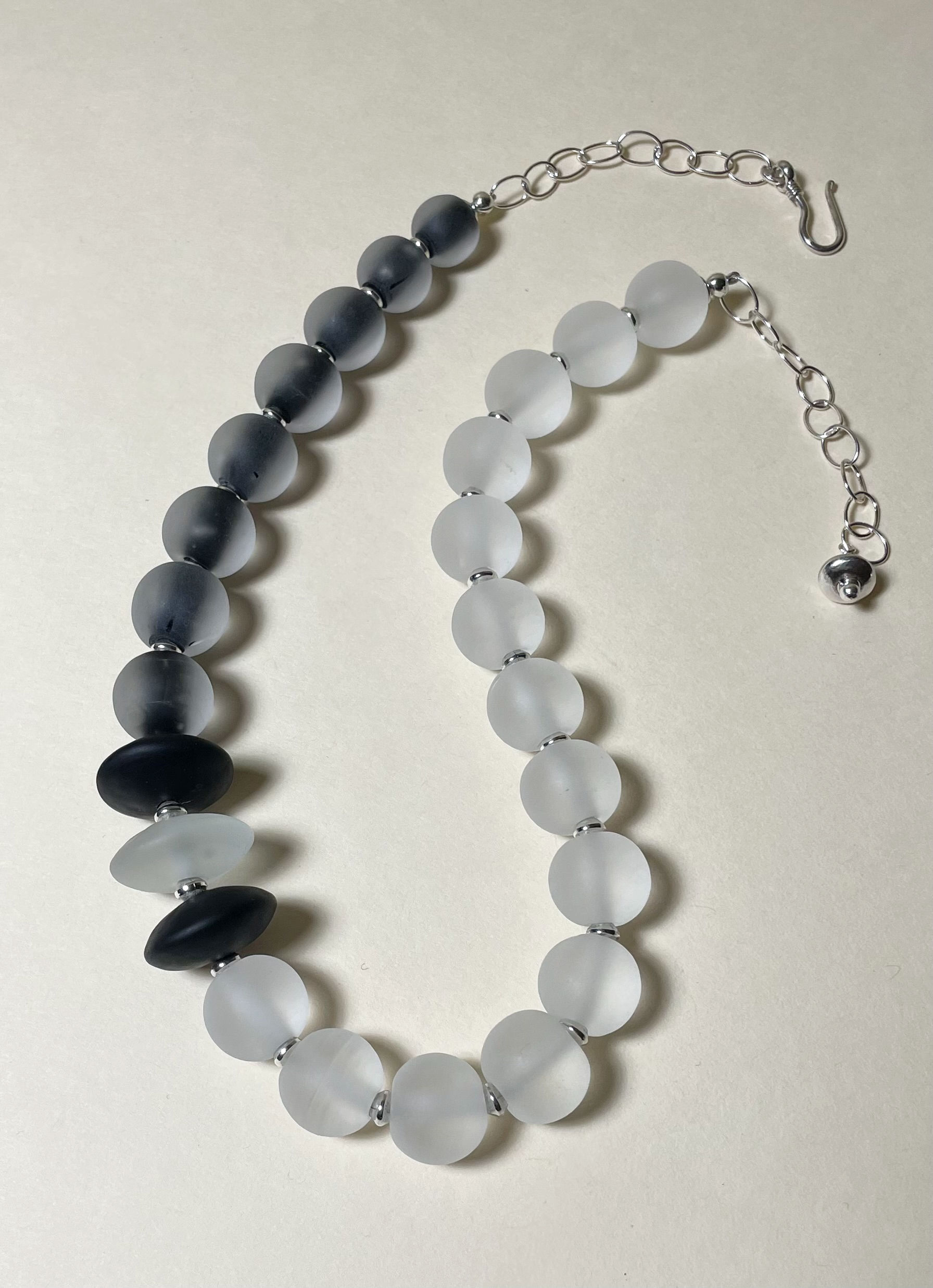 N152 Etched Clear & Black Beads Asymmetrical 19"