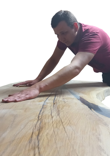 praca przy drewnie.png