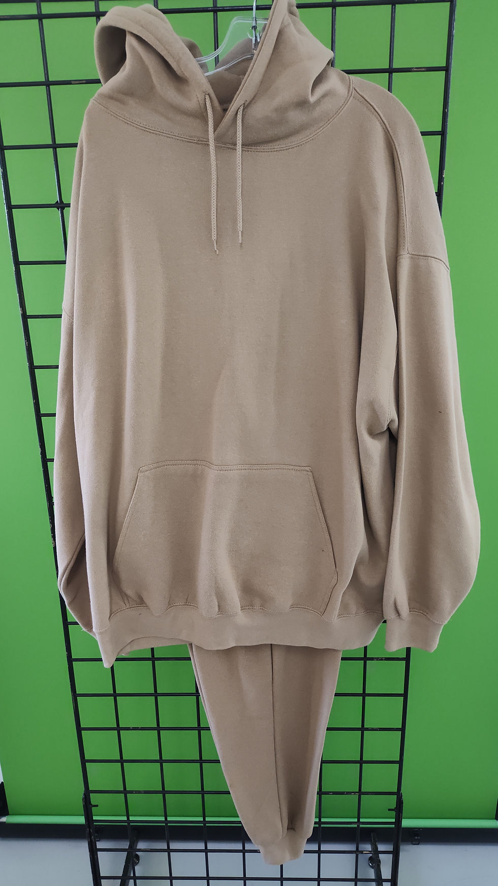 Thumbnail:  sweat suit