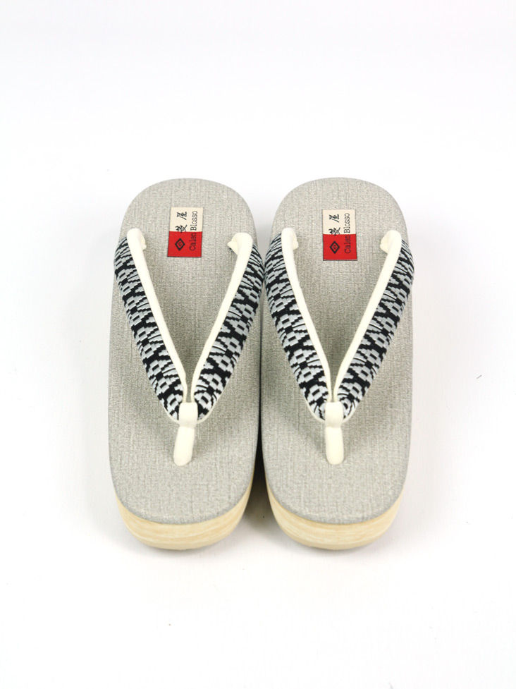 サムネイル： カレンブロッソ カフェ草履 菱屋 博多織 Lサイズ