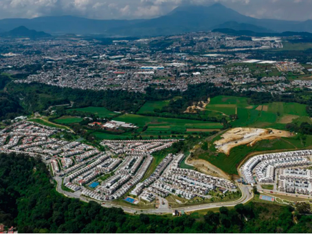 Vistas de Andana: una micro-ciudad que emerge en una reserva natural de Guatemala