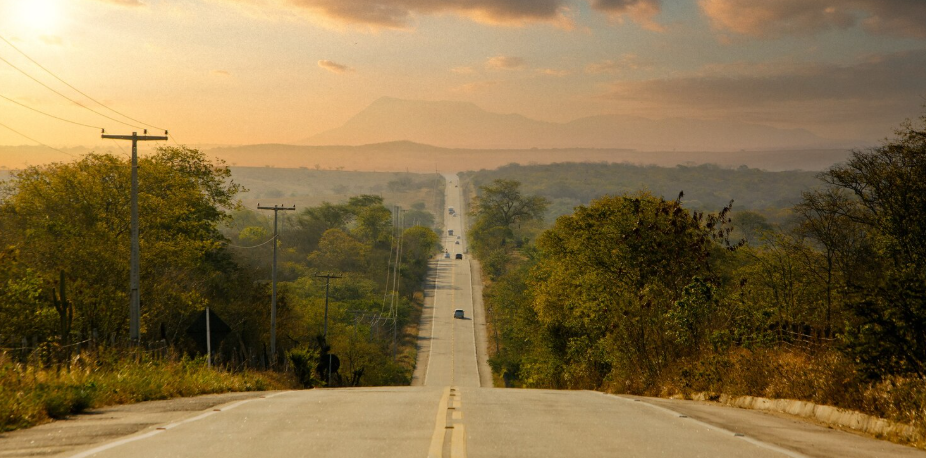 MOP prevé invertir US$1.045 millones en proyectos de infraestructura en El Salvador