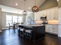 Kitchen & Dining