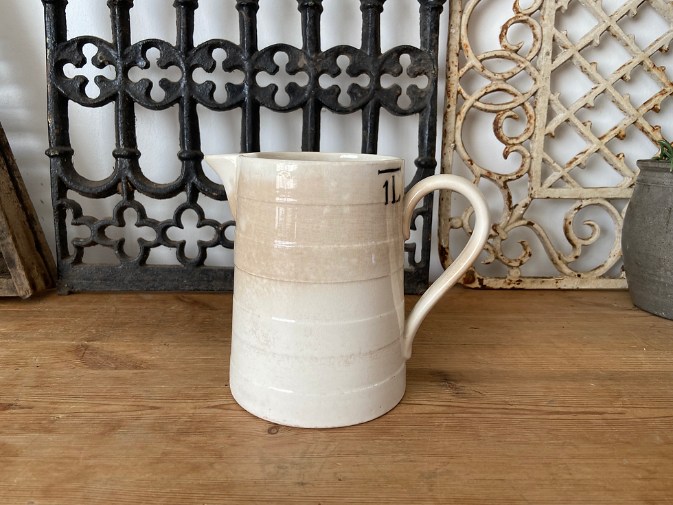 Stained ironstone 1L measuring jug - banded pitcher