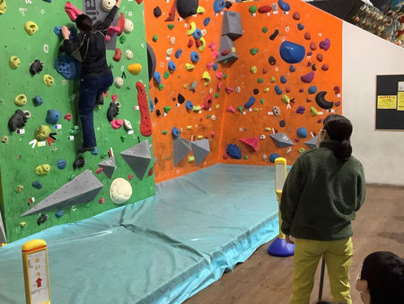 毎週土曜日はボルダリング無料体験キャンペーンの日！