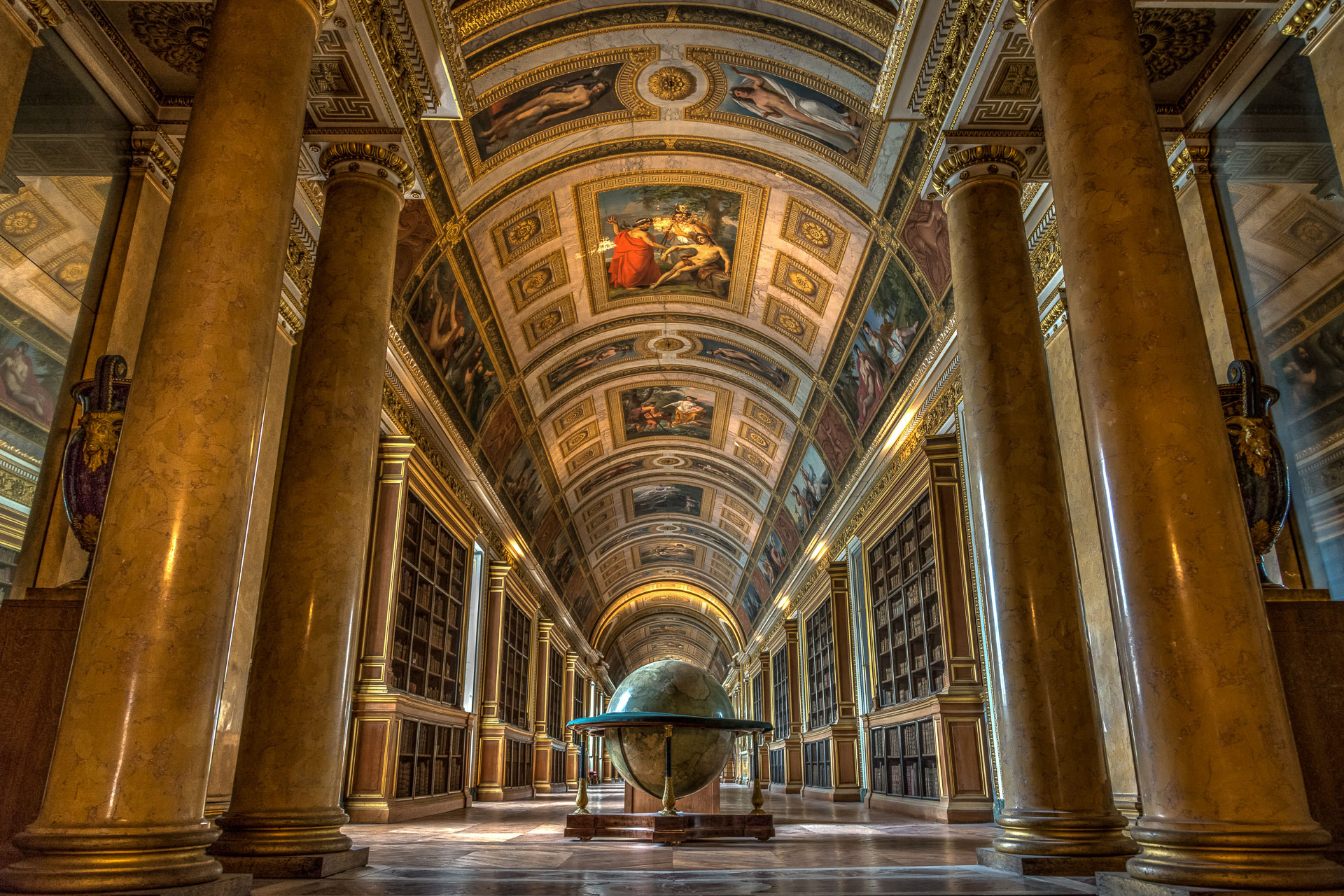 Fontainebleau Library