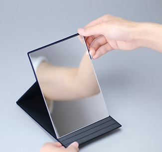 folding mirror
