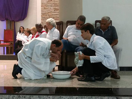 Instituição da Eucaristia: Amor e Humildade
