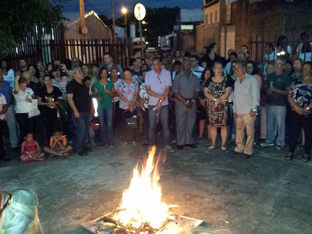 Sábado Santo - Eis a Luz de Cristo!