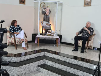 Formação e partilha em live com o Padre