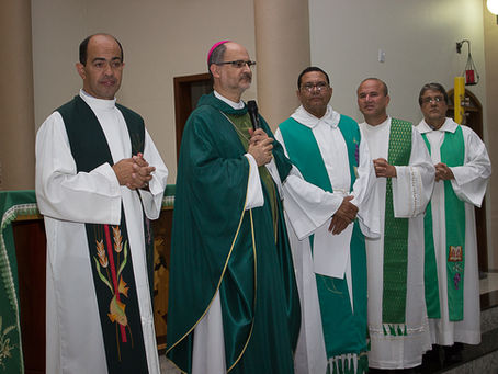 Com igreja lotada, Padre Jorge toma posse como Pároco