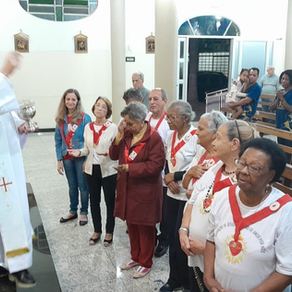 Fiéis se reúnem na Festa do Coração de Jesus