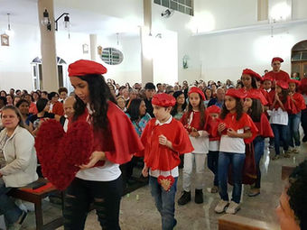 Festa do Sagrado Coração: mansos e humildes como Jesus!