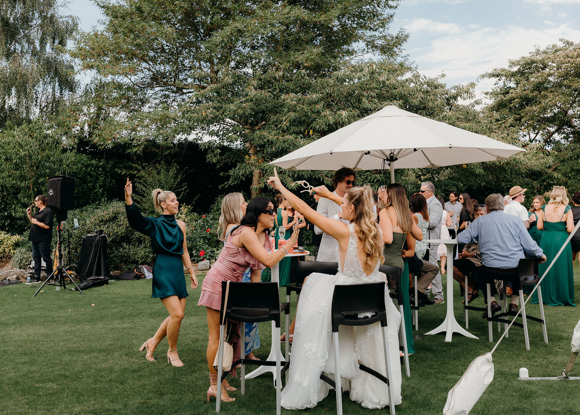 Relaxed cocktail hour at a North Canterbury wedding
