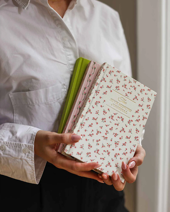 Thumbnail: limited edition rose pattern design on five minute journal by intelligent change