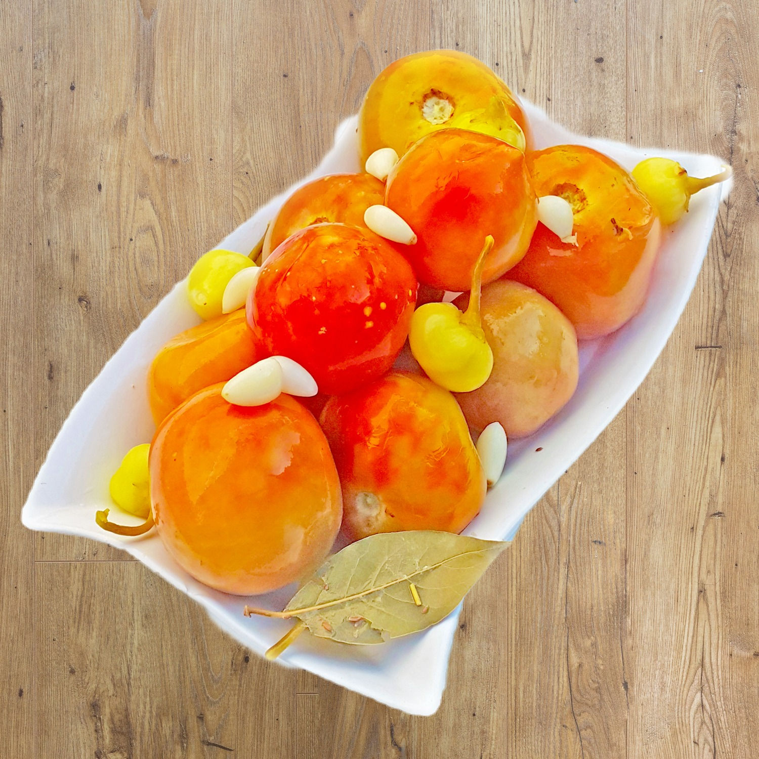 Kırmızı Domates Turşusu