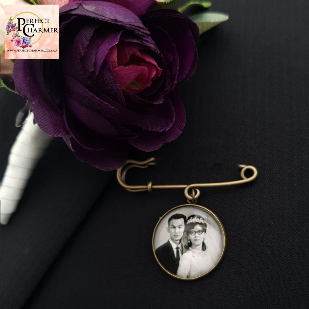 Suit Pin with 1 Smooth Charm
