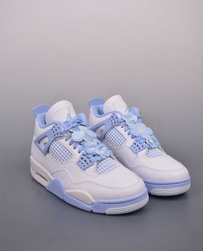 KICKS