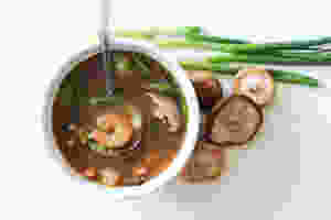 Zuppa di miso e gamberetti menù gourmet Ristomondo