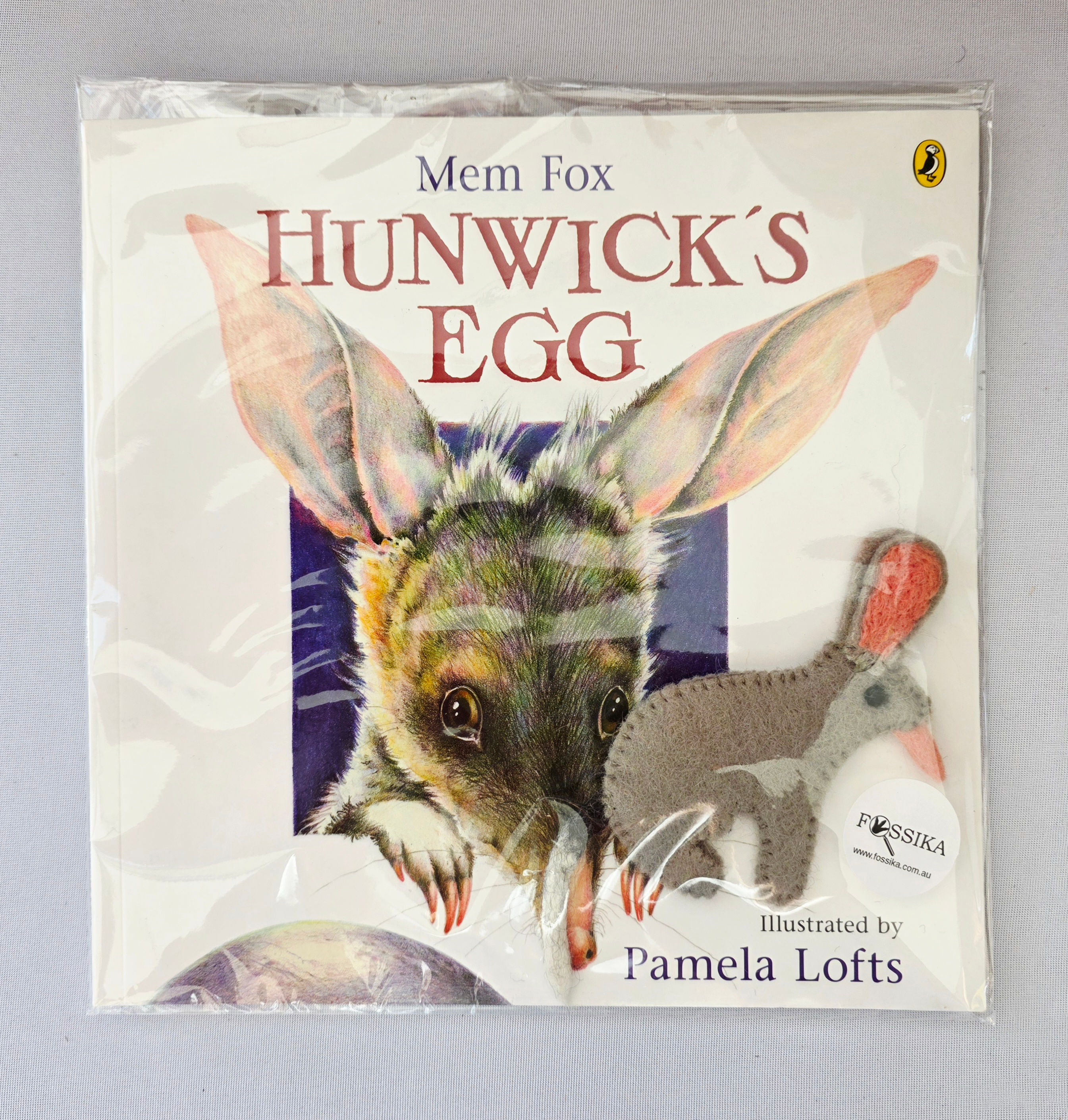Hunwicks Egg book and finger puppet set 