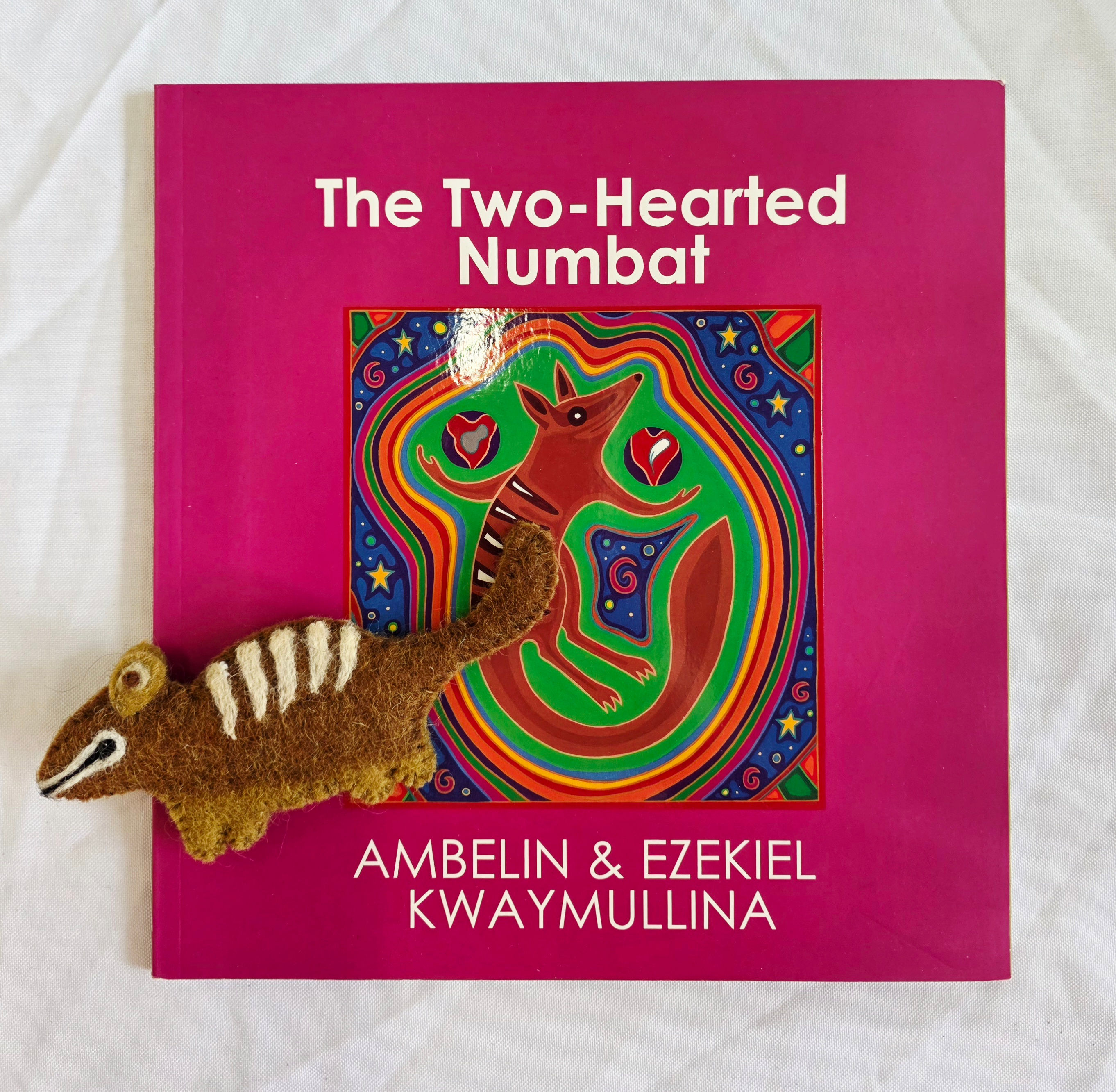 The two-hearted Numbat book and finger puppet set
