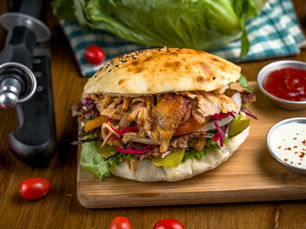 Doner vs Shawarma vs Gyro: What’s the Difference and Why Doner Reigns Supreme