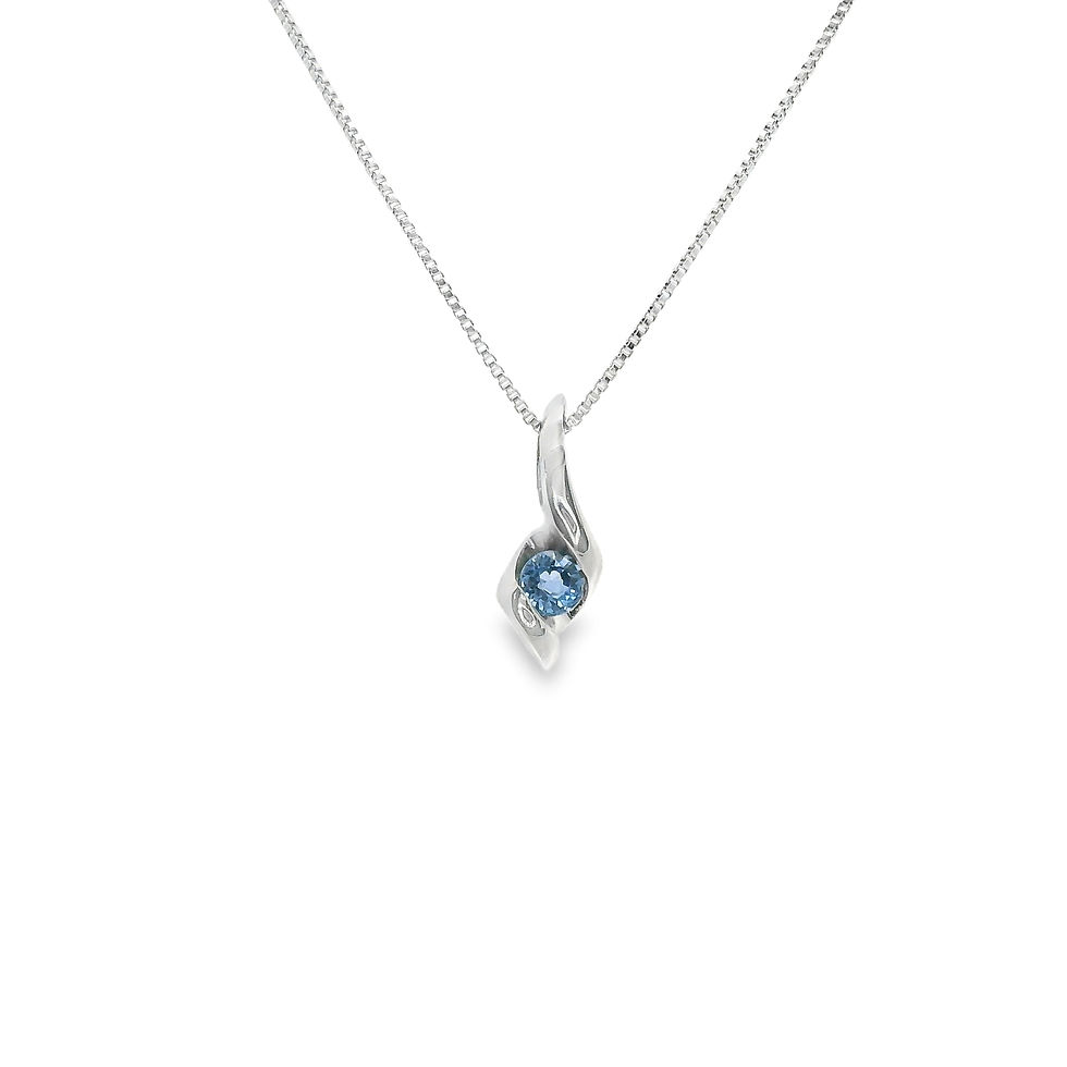 14KT WHITE GOLD YOGO SAPPHIRE NECKLAC