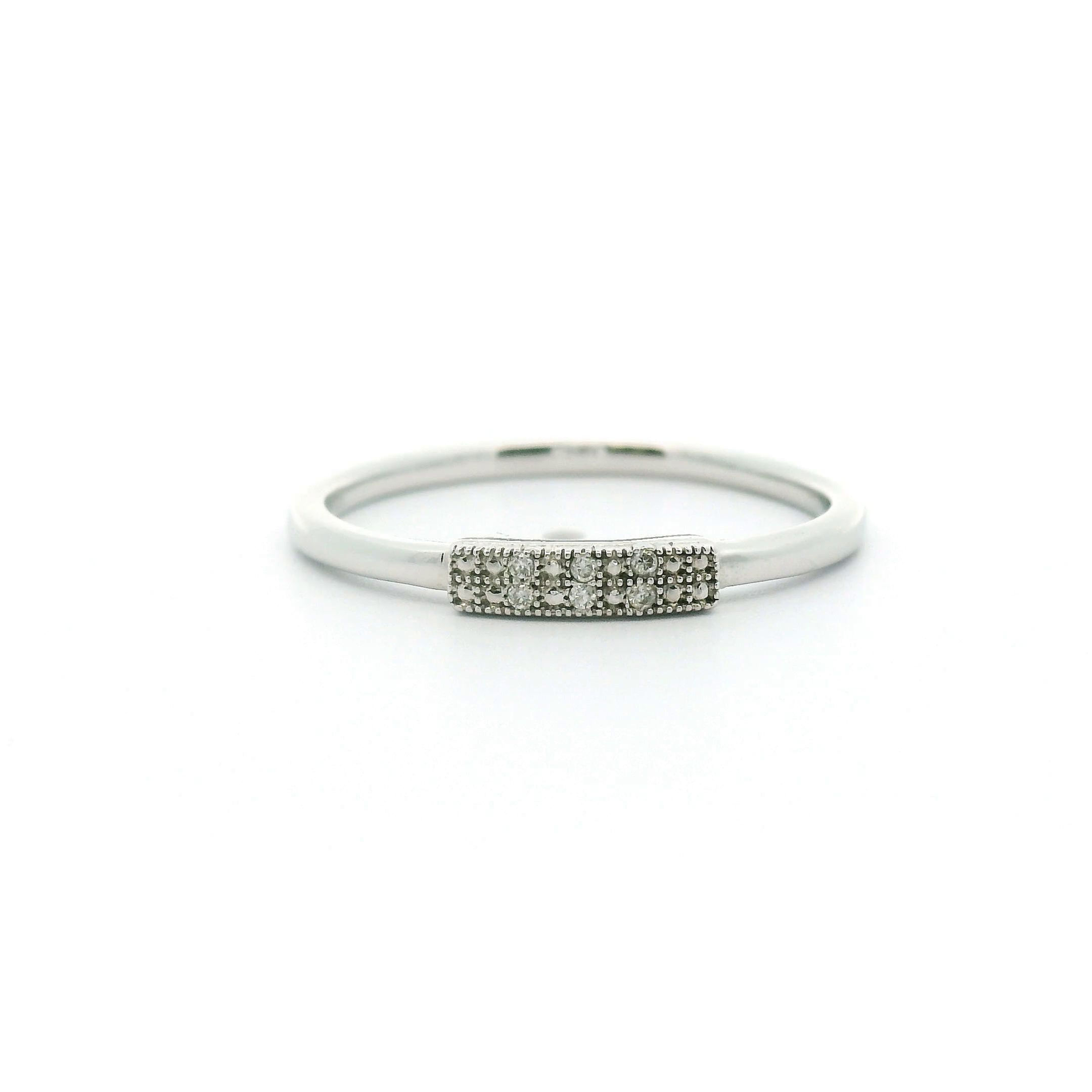 STERLING SILVER DIAMOND RING