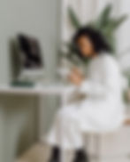 imgi_2_lOGsLoprQL6lr4wYr8eB_Styled_Stock_Society_Modern_Green_Office_10.jpg