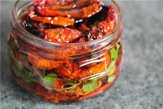 Миниатюра: Салат с форелью, руколой и сыром